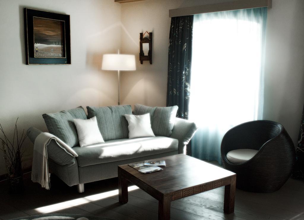 La Belle Saison Bed and Breakfast Mollens  Kamer foto