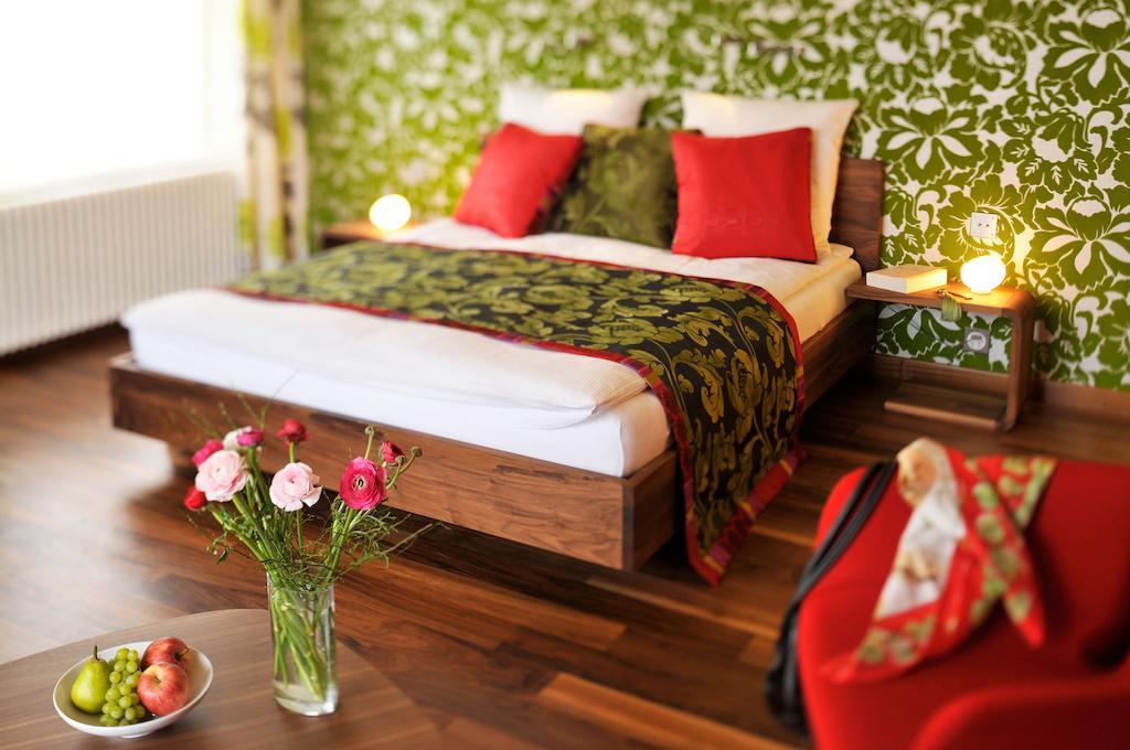 La Belle Saison Bed and Breakfast Mollens  Kamer foto
