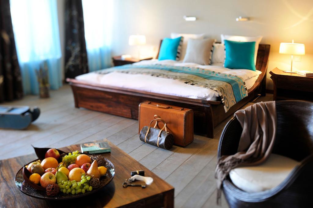 La Belle Saison Bed and Breakfast Mollens  Kamer foto